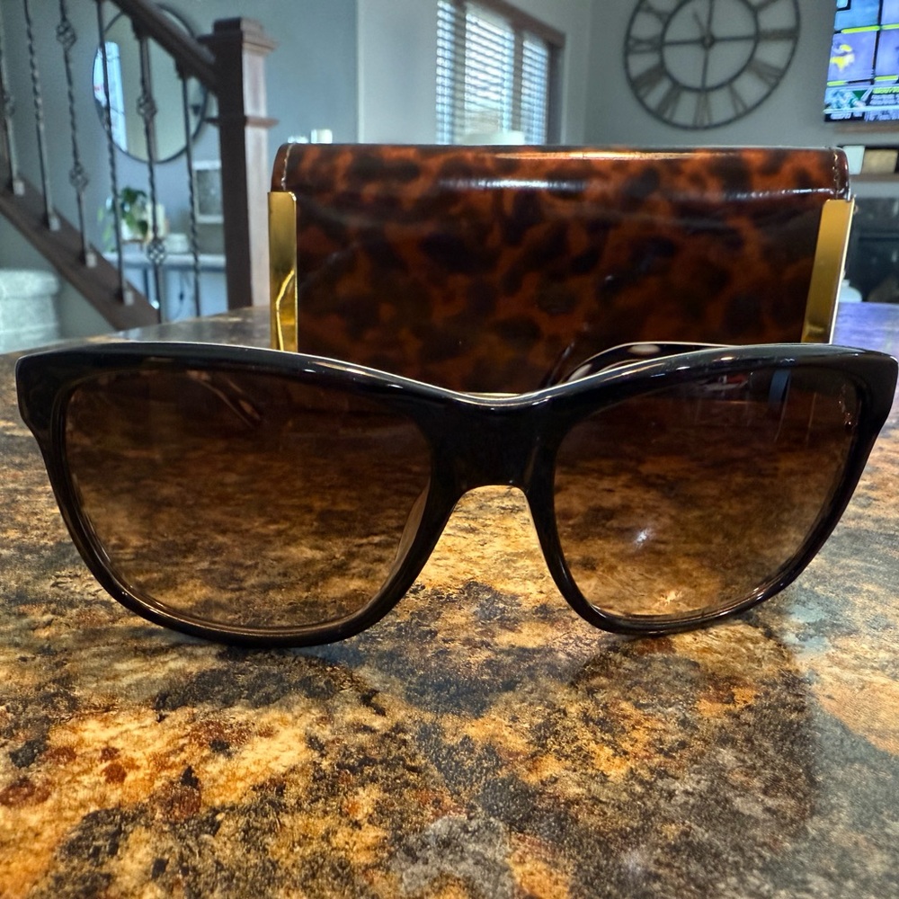 Tory Burch Brown Tortoiseshell Gradient Lens Sunglasses